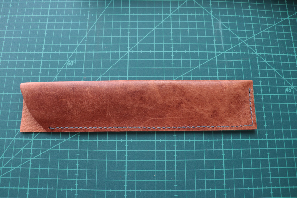 1枚革で作る紳士用扇子入れ