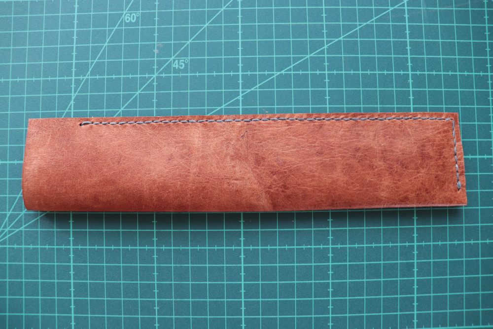 1枚革で作る紳士用扇子入れ