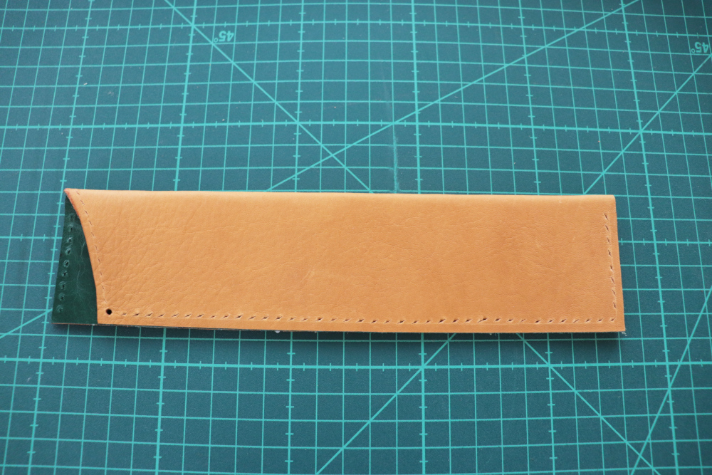 1枚革で作る婦人用扇子入れ