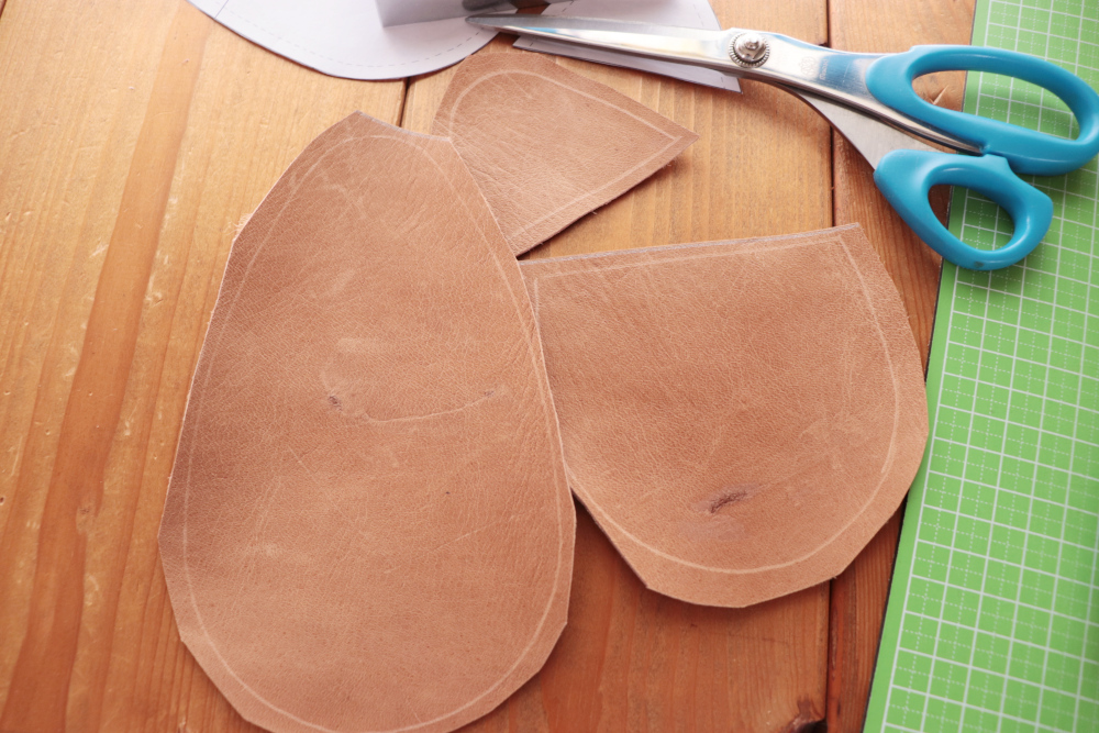 卵型のコインケース