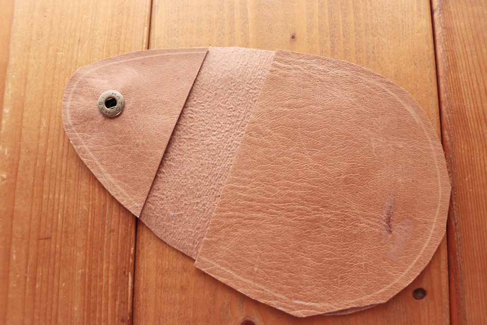 卵型のコインケース