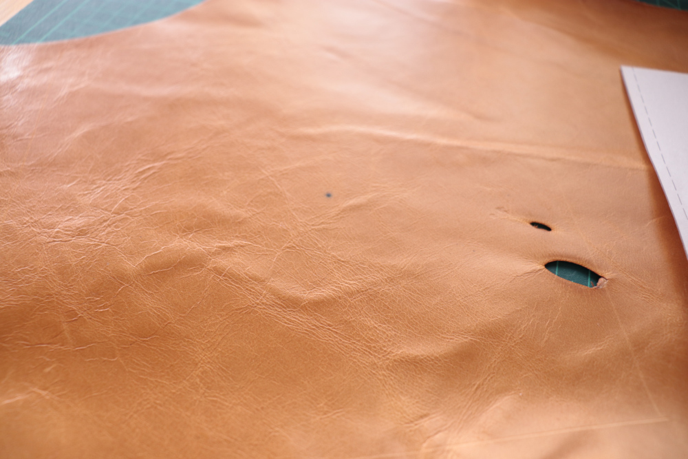 1枚革から作るマルカクペンケース