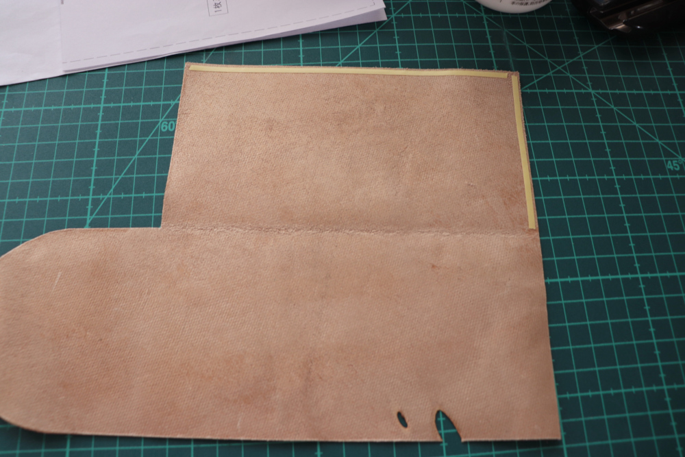 1枚革から作るマルカクペンケース