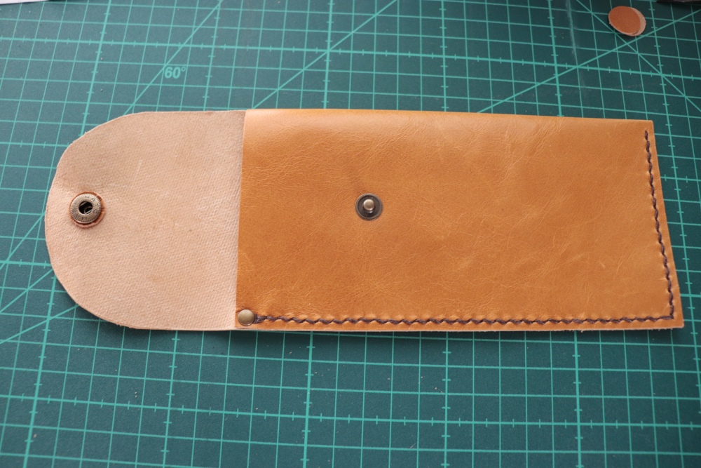 1枚革から作るマルカクペンケース